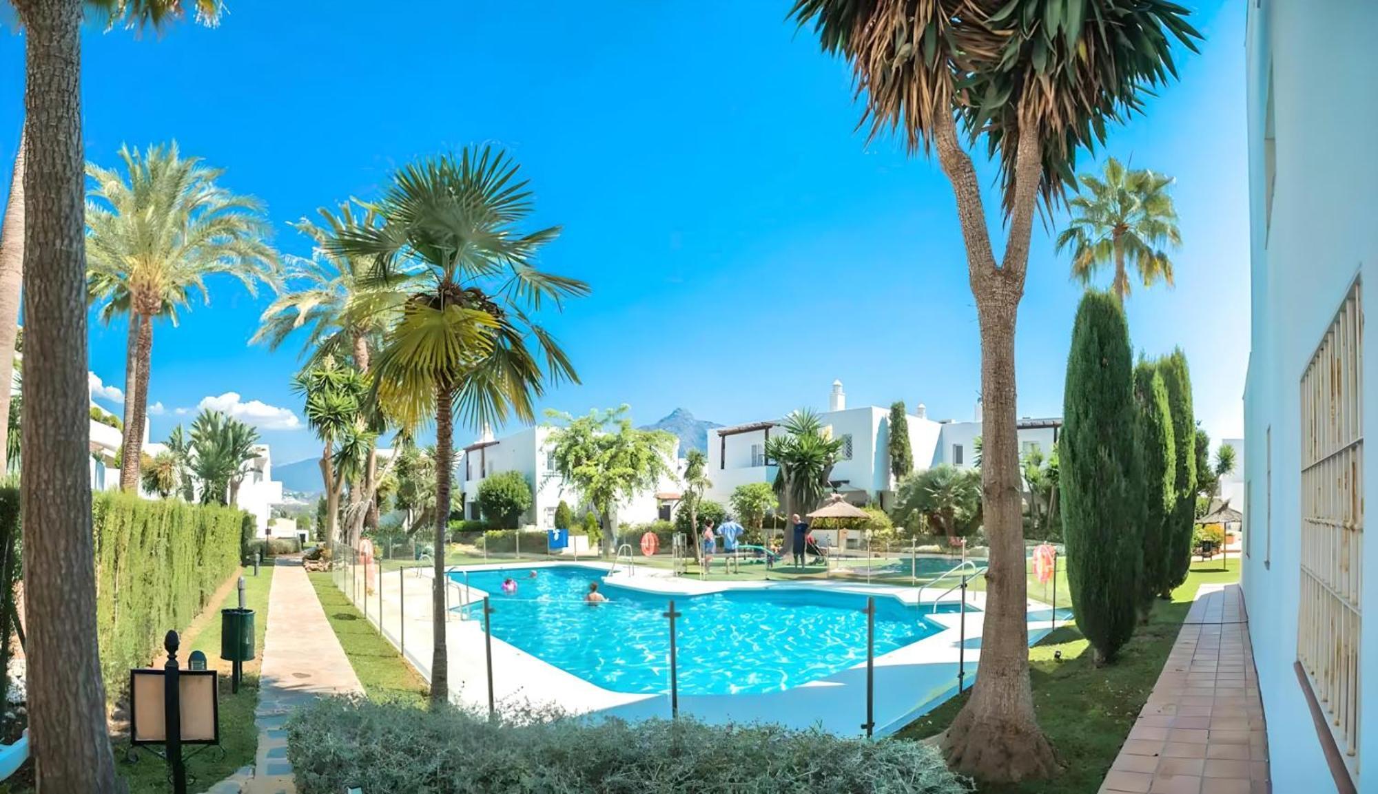 Gorgeous 2Br Apt. W/ Mountain View Puerto Banus Marbella Bagian luar foto
