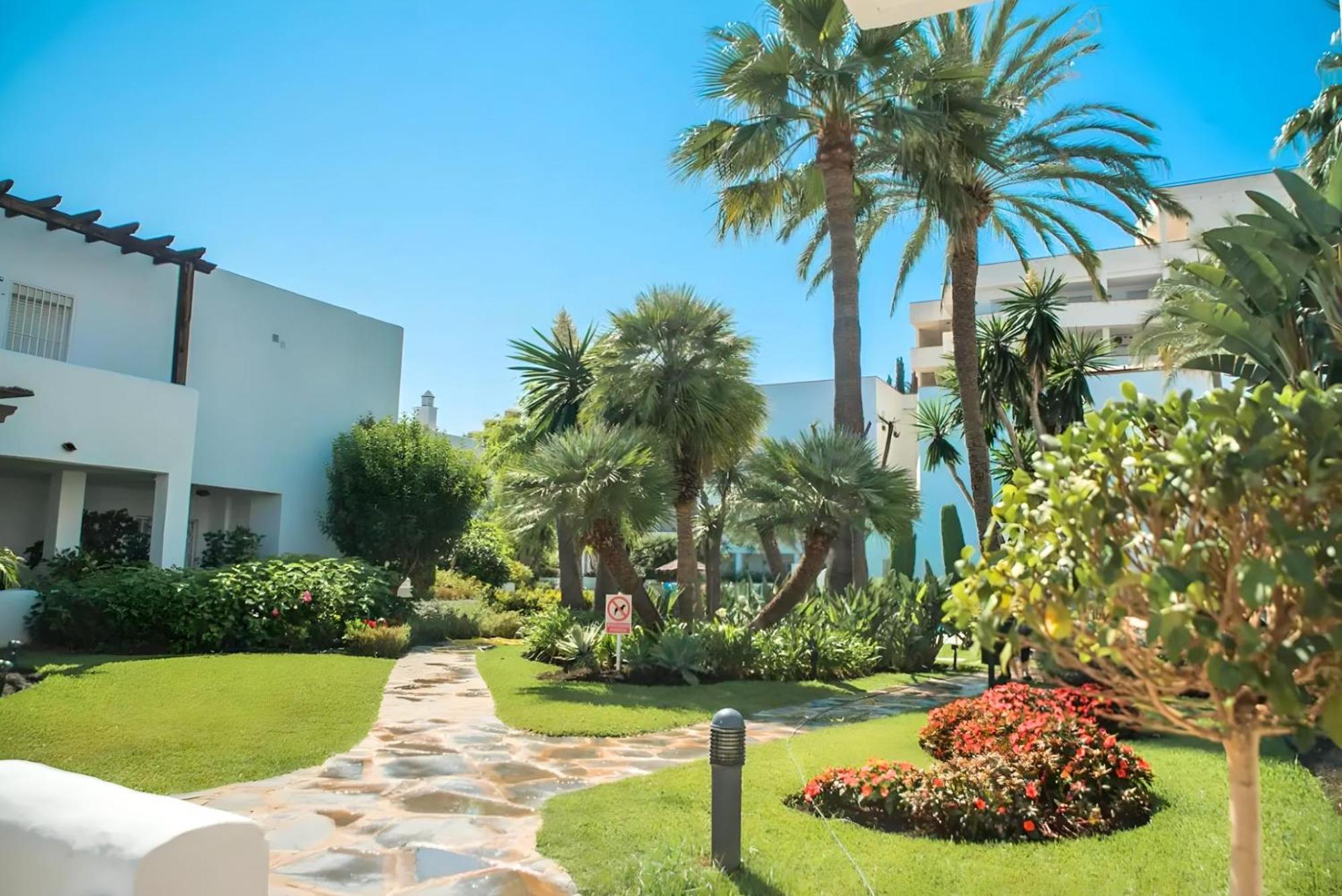 Gorgeous 2Br Apt. W/ Mountain View Puerto Banus Marbella Bagian luar foto